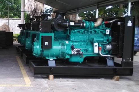 選擇寧波康明斯發(fā)電機(jī)組租賃商時(shí)需要注意哪些？